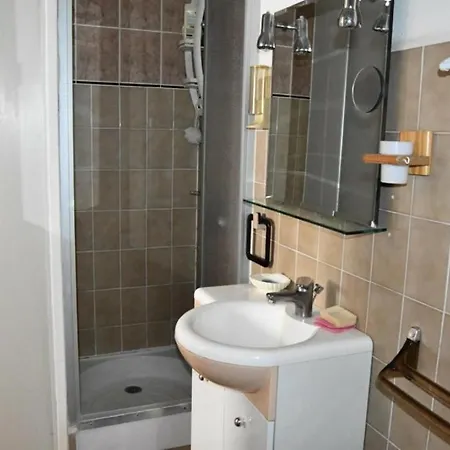 Malardeau - Studio Pour 2 Personnes 44